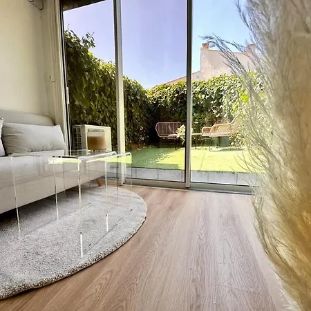 Mini Loft Avec Cinema Et Terrasse - Cap D'agde Agde