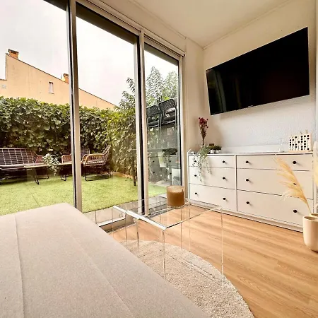 Mini Loft Avec Cinema Et Terrasse - Cap D'agde * Agde