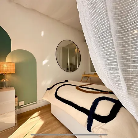 Mini Loft Avec Cinema Et Terrasse - Cap D'agde