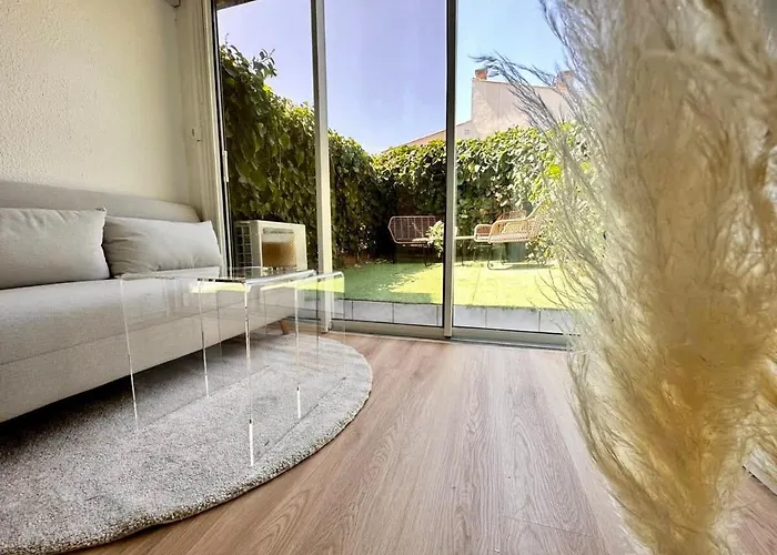 Mini Loft Avec Cinema Et Terrasse - Cap D'agde Agde