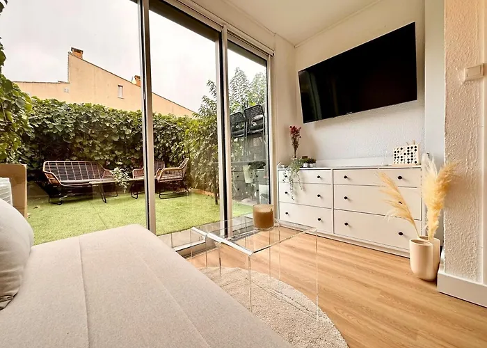 Mini Loft Avec Cinema Et Terrasse - Cap D'agde * Agde
